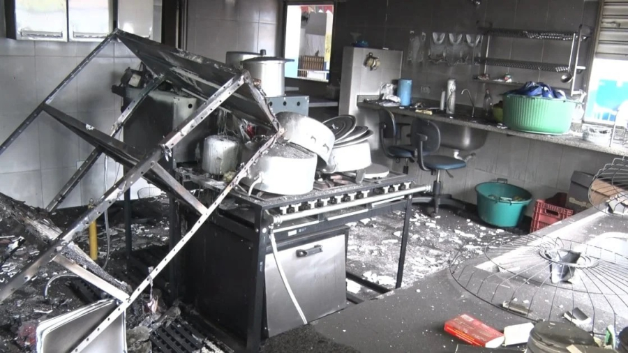 Raio destrói cozinha de CEI no Jupiá e aulas devem retornar na segunda-feira