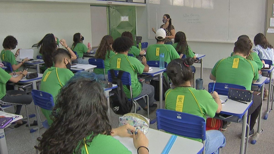 Educação estadual é reestruturada e função de auxiliar entra em extinção