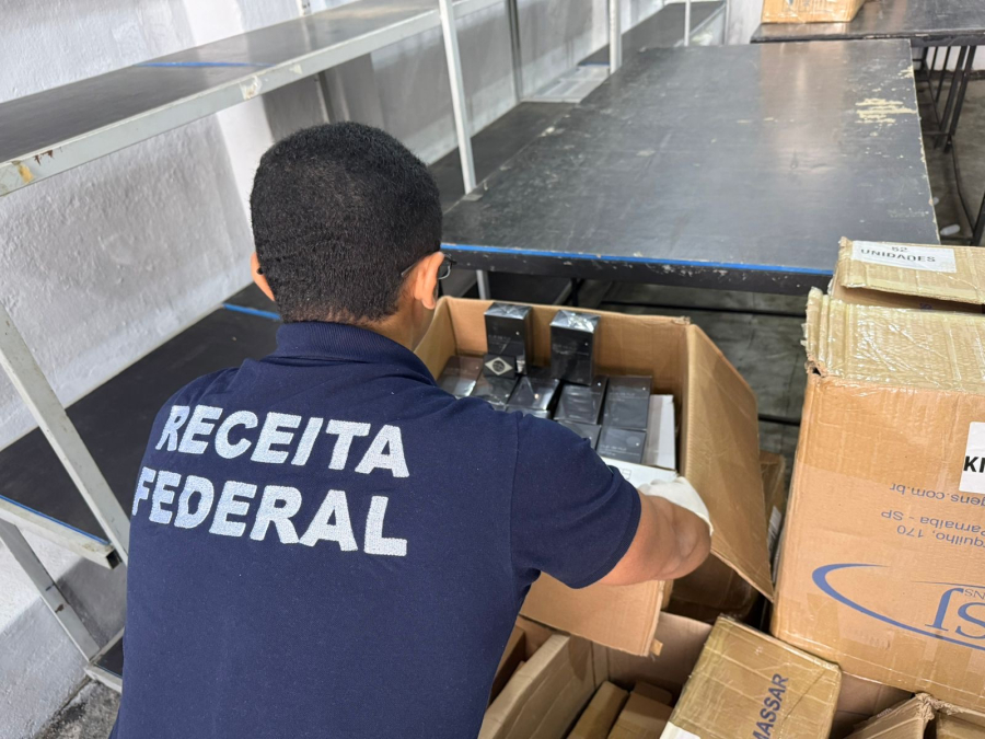 Operação mira esquema bilionário de contrabando e lavagem com vendas online