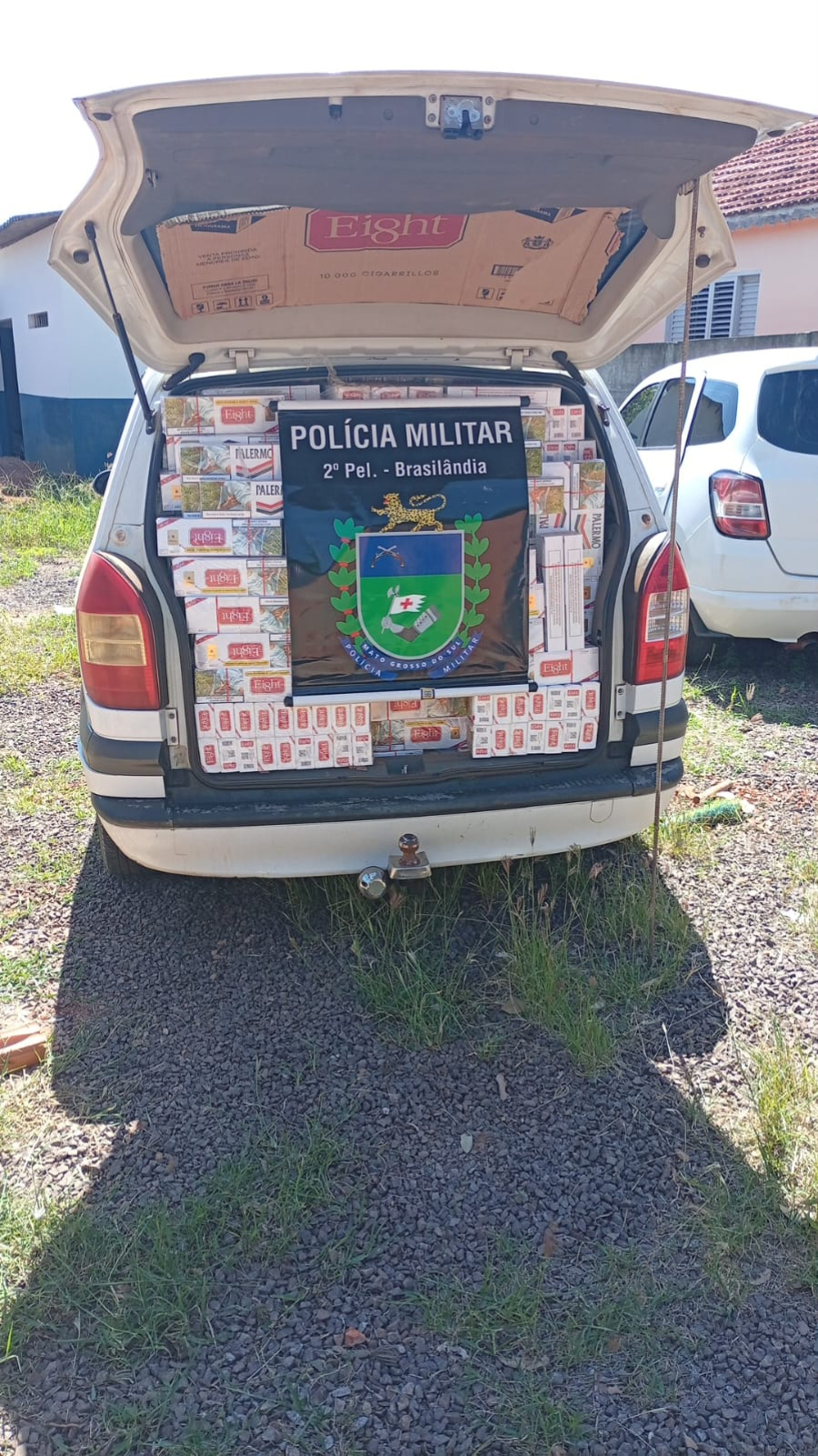 Veículos com cigarros contrabandeados são apreendidos em Brasilândia