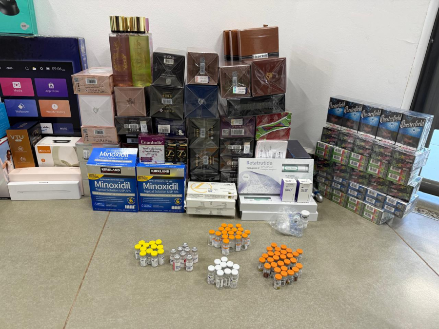 Carga irregular com remédios e cigarros é apreendida