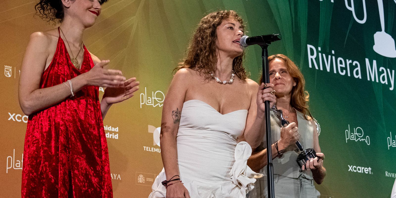 Dolores Fonzi concorre a prêmio de cinema com luta pelo aborto legal