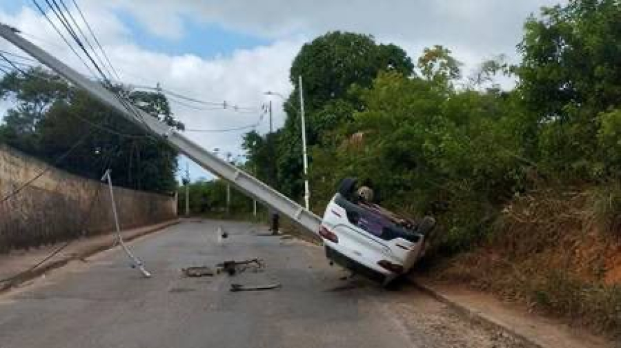 Neoenergia registra mais de sete colisões contra postes por dia em SP e MS
