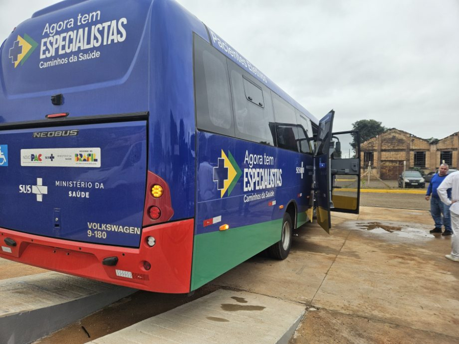 Três Lagoas recebe novo veículo para transporte de pacientes do SUS