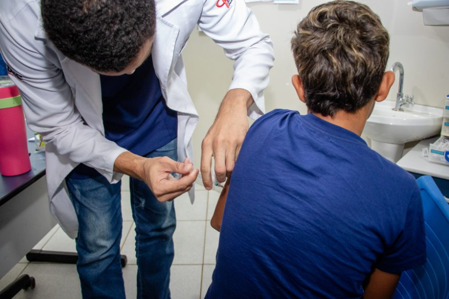 Vacinação contra gripe na Feira Central terá ação solidária