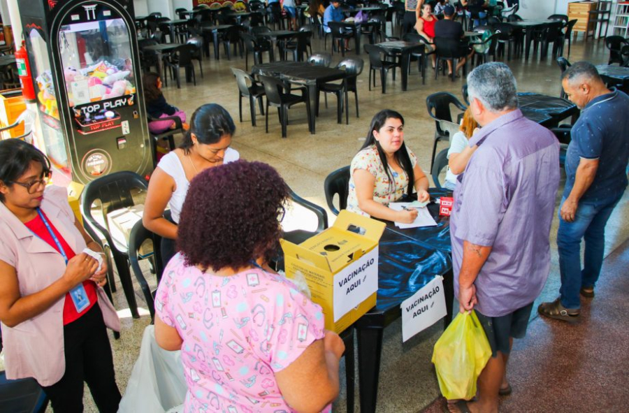 Vacinação contra gripe chega à Feira Central neste sábado