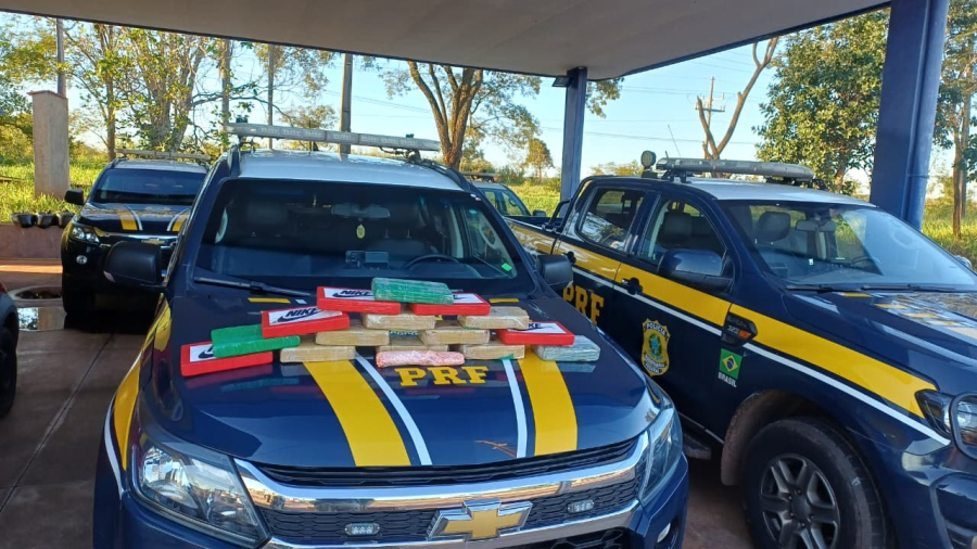 PRF apreende 15 kg de cocaína e medicamentos 
