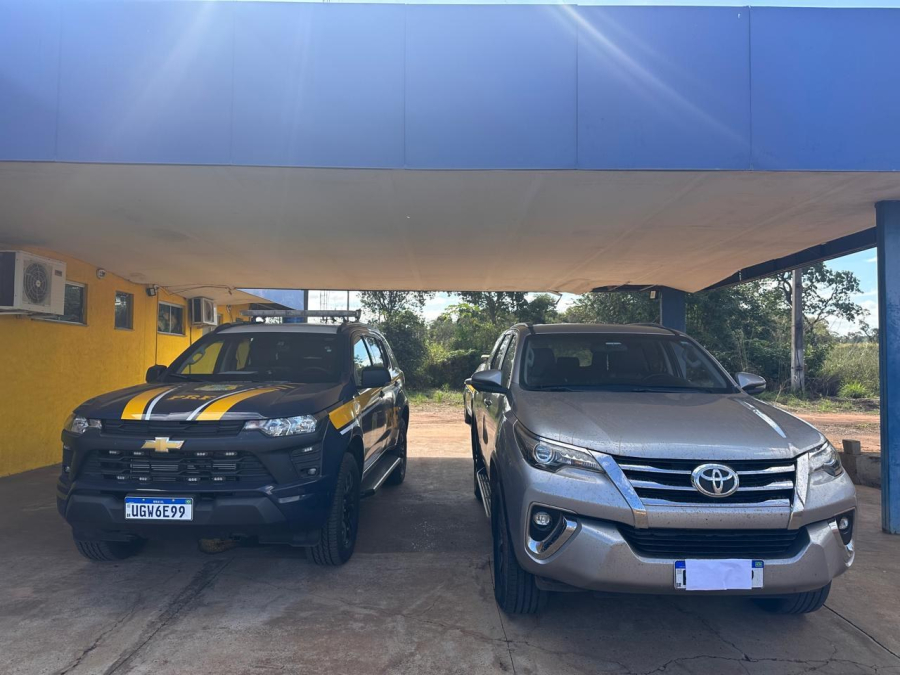 PRF recupera caminhonete furtada em Água Clara