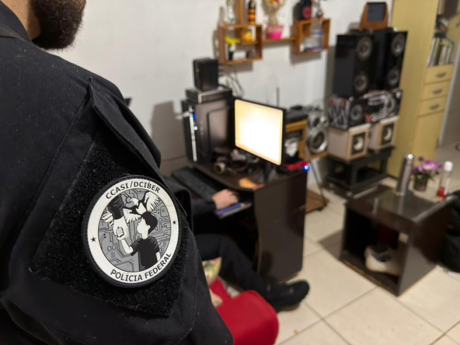 Polícia Federal faz operação contra abuso infantil 