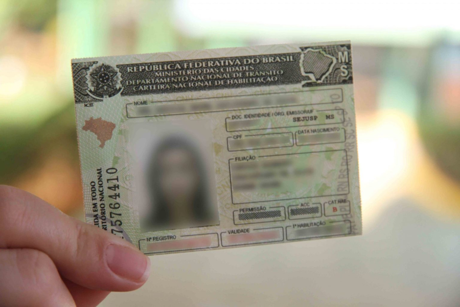 Mais de 11 mil CNHs esperam retirada em MS