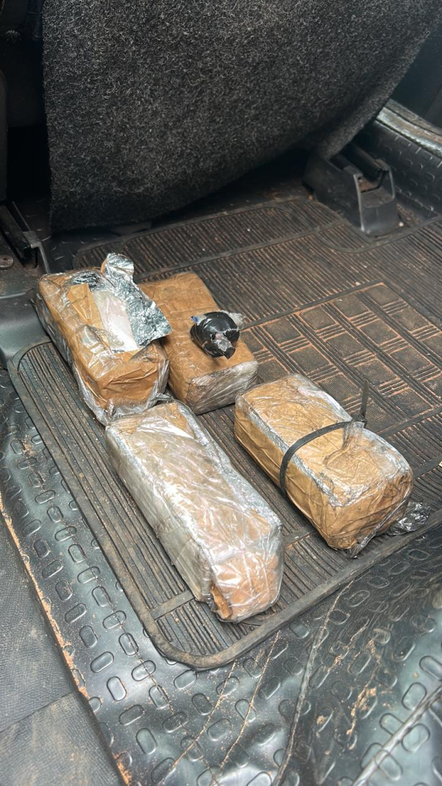PRF apreende 179 quilos de drogas em três ações