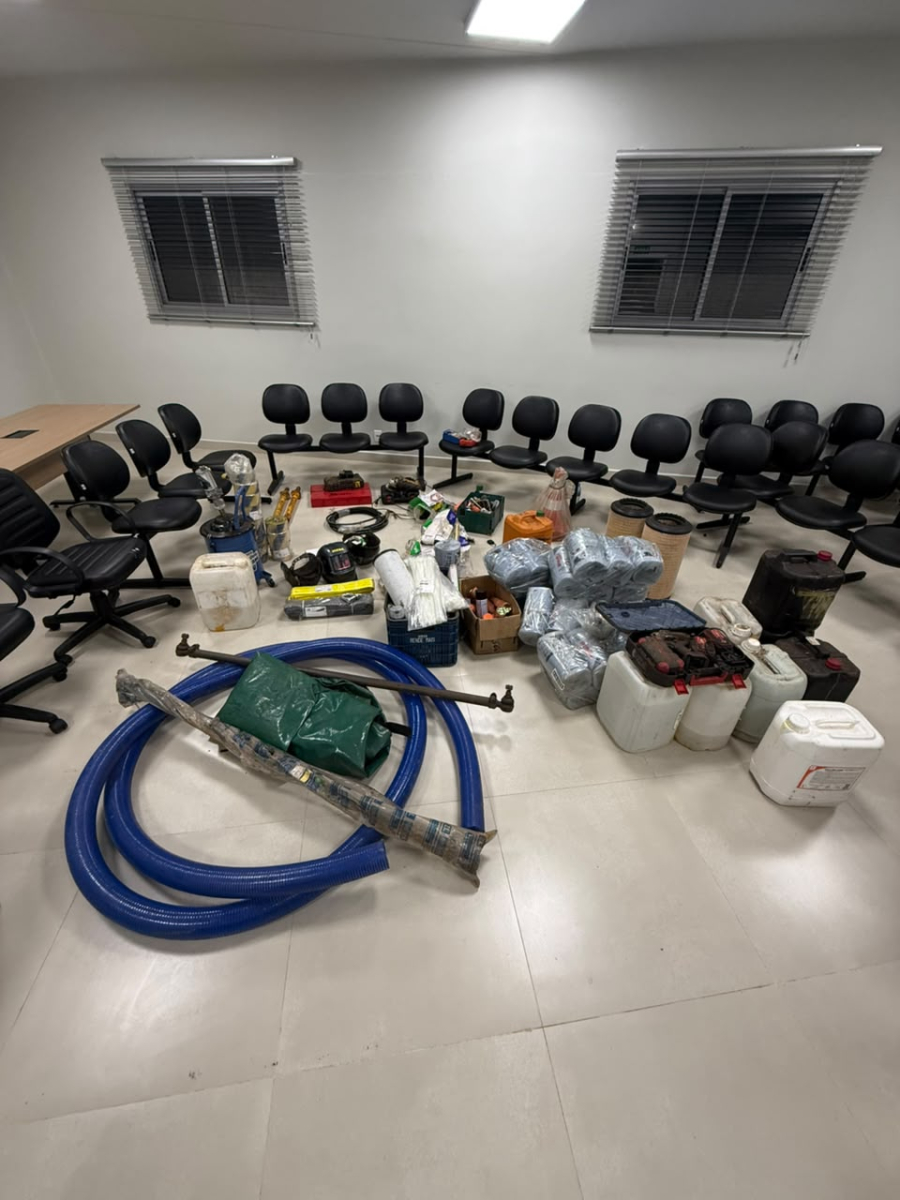 Polícia recupera materiais desviados de empresa em Ribas